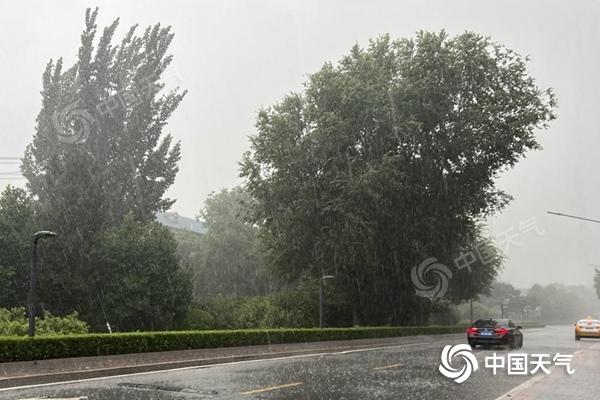 中东部大范围降雨拉开帷幕南方大部地区闷热依旧