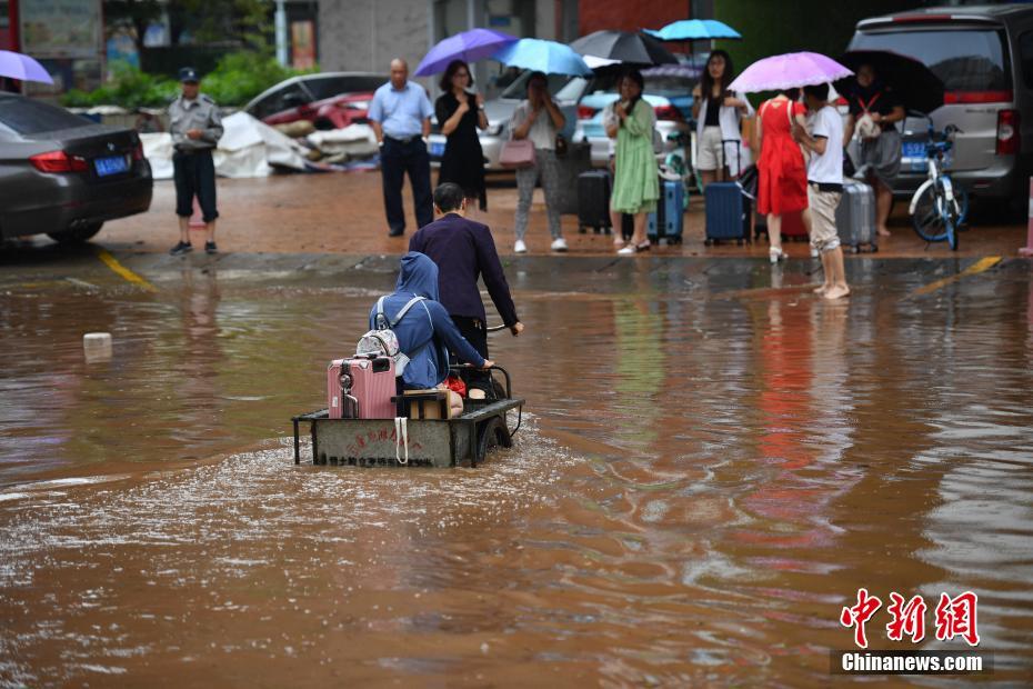 北京17名教师暴雨冲毁中小学将全部如期开学(图2)