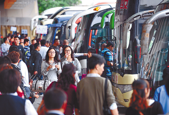 中秋、国庆假期首日全国高速公路流量或突破历史最高值(图1)