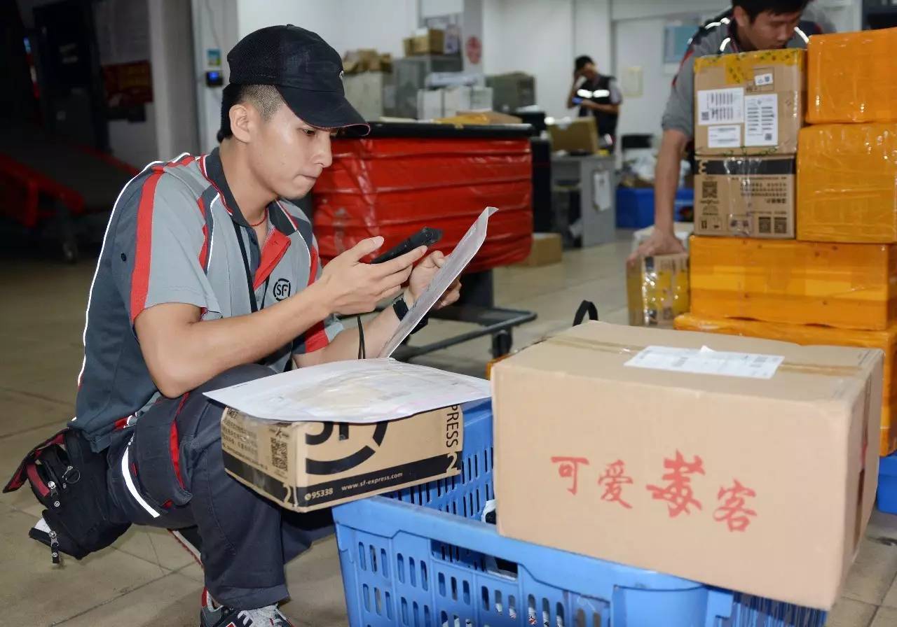菜鸟快递杭州聚橙站:把责任扛在书写担当