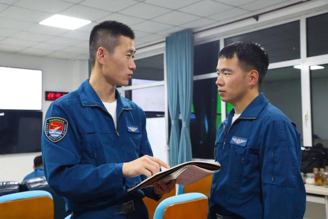 海军首次面向硕士研究生选拔舰载机飞行学员首次选拔