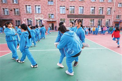 学校如何确保学生在安全的前提下享受“课间十分钟”？(图2)