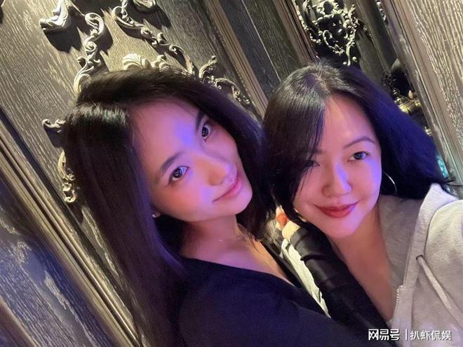 小S为Lily庆生喊话Lily：我亲爱的二女儿(图2)