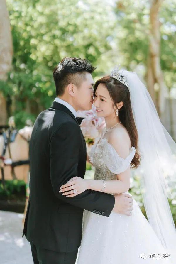 29岁TVB力捧小花何依婷与圈外男友巴厘岛结婚(图5)