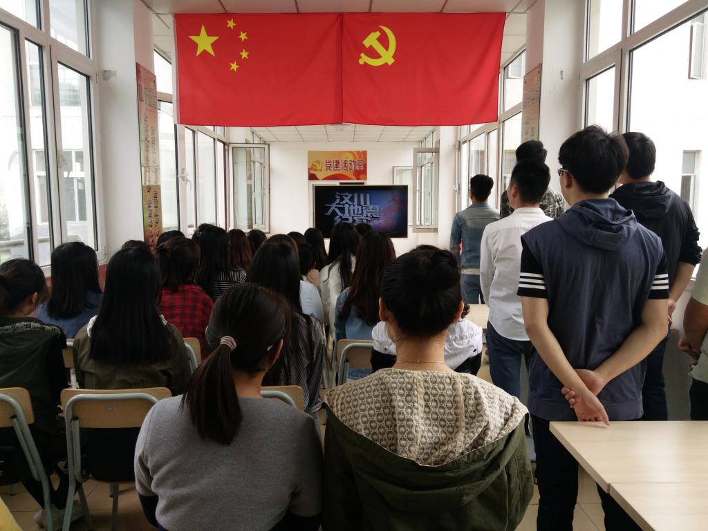 中国将爱国主义教育全面融入课程融入学科和教材中
