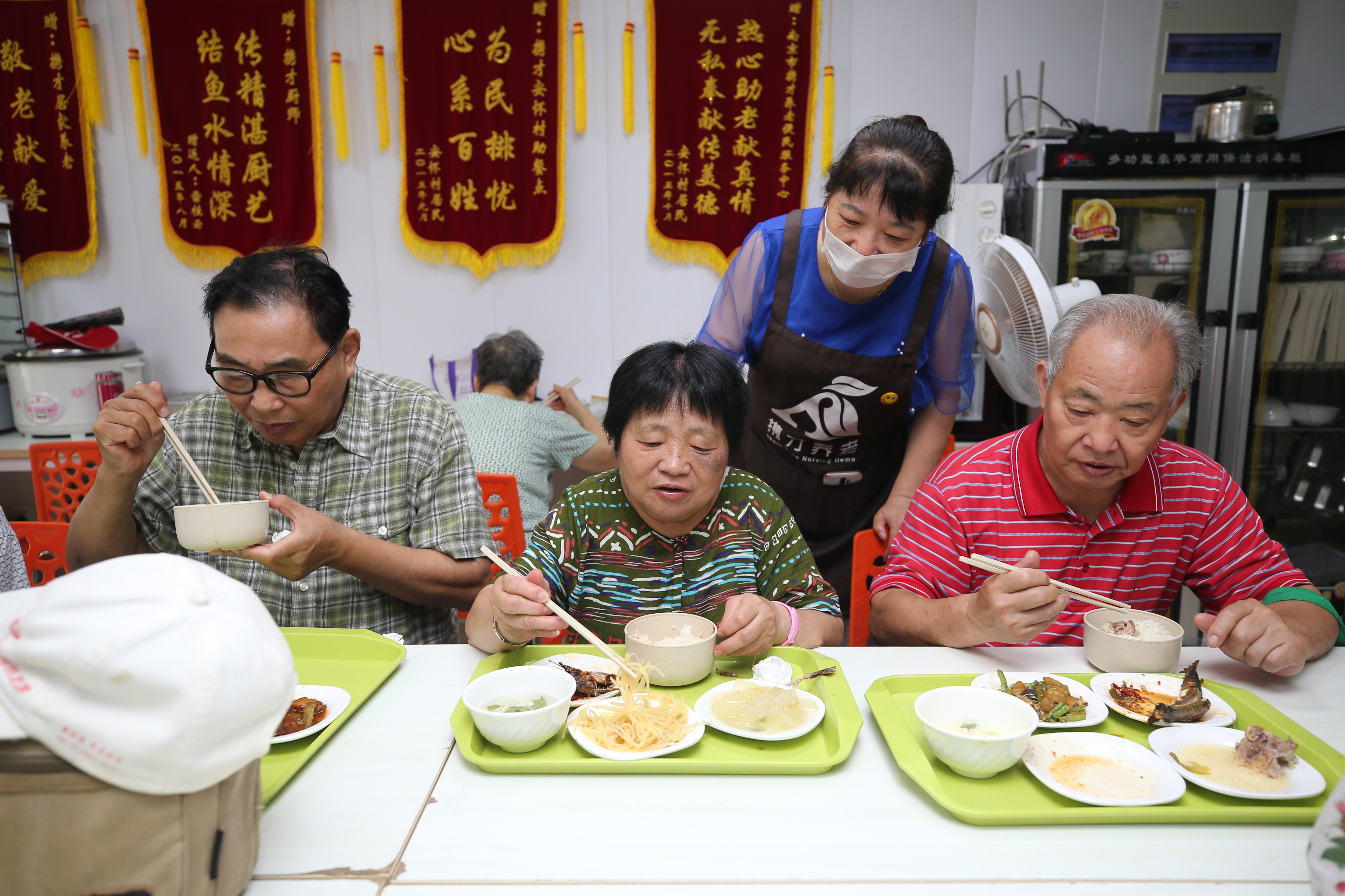 四川将实施“蜀适幸福食光”老年助餐服务三年行动计划(图2)