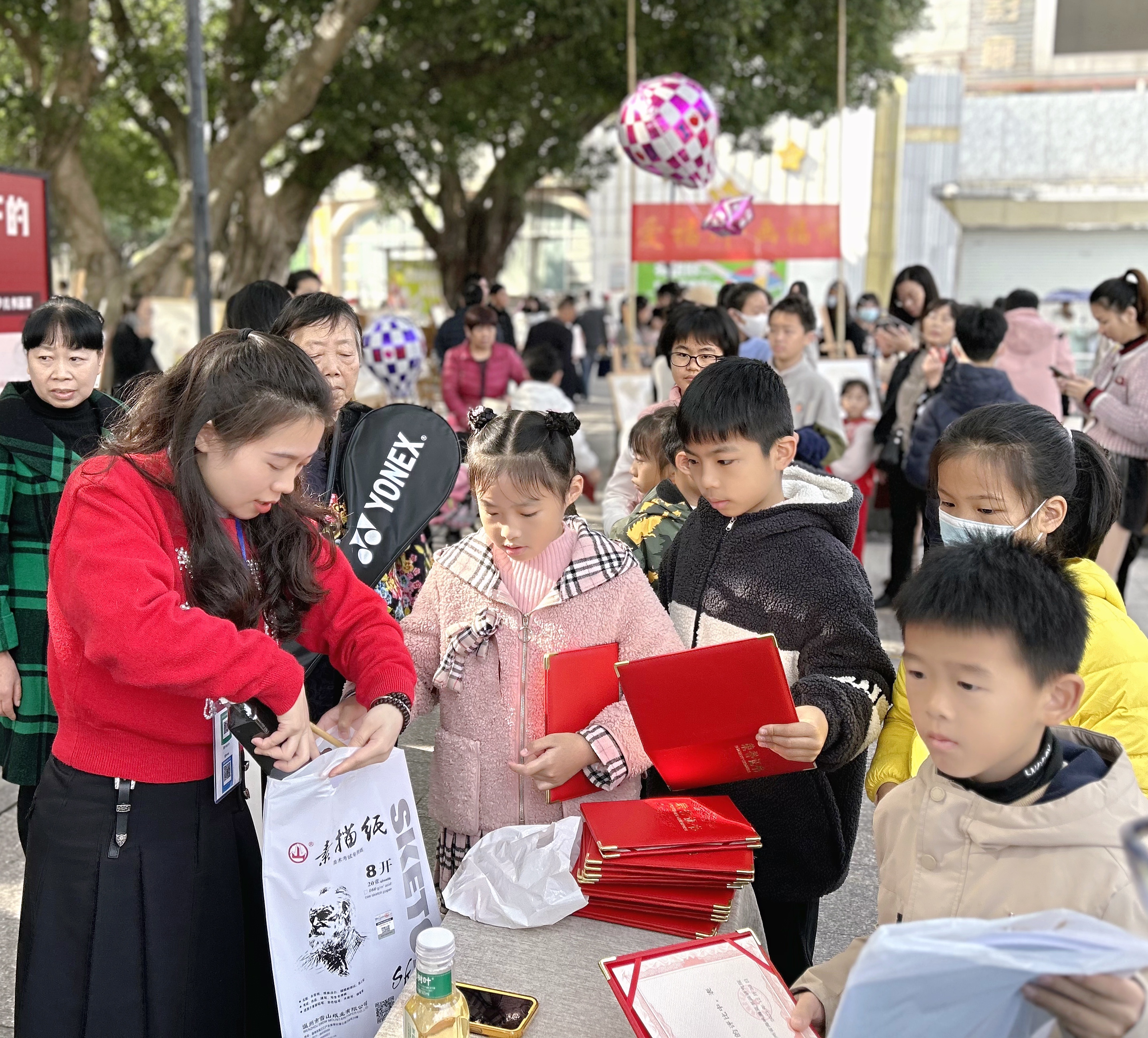 福州举办“童心绘世界”少年儿童书画迎新展(图4)