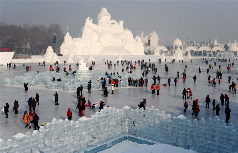 冰雪龙江宛若一幅璀璨画卷冰雪大世界美轮美奂