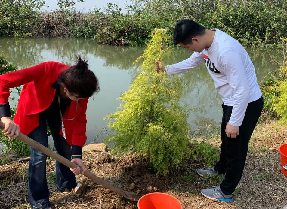 春运广州开出首趟免费爱心返乡专列