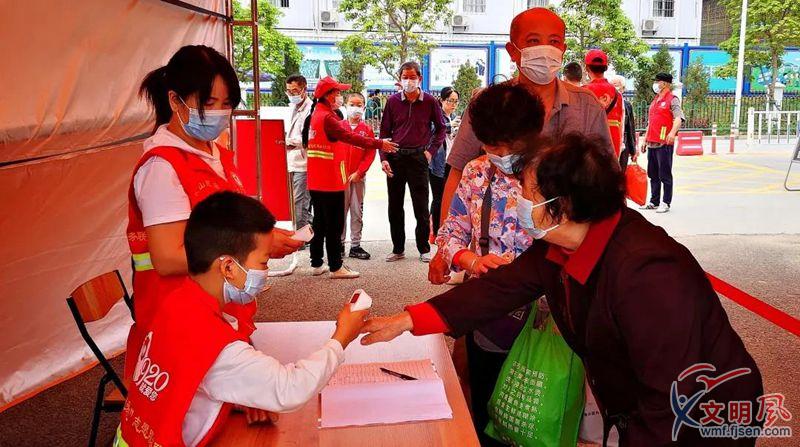 大力点赞全民健身中的“领跑者”