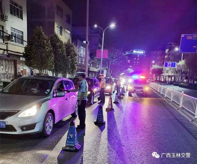 全国未接报长时间长距离交通拥堵未接到一次死亡5人以上道路交通事故