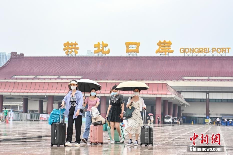 港珠澳大桥珠海公路口岸入境客流总量超13万人次