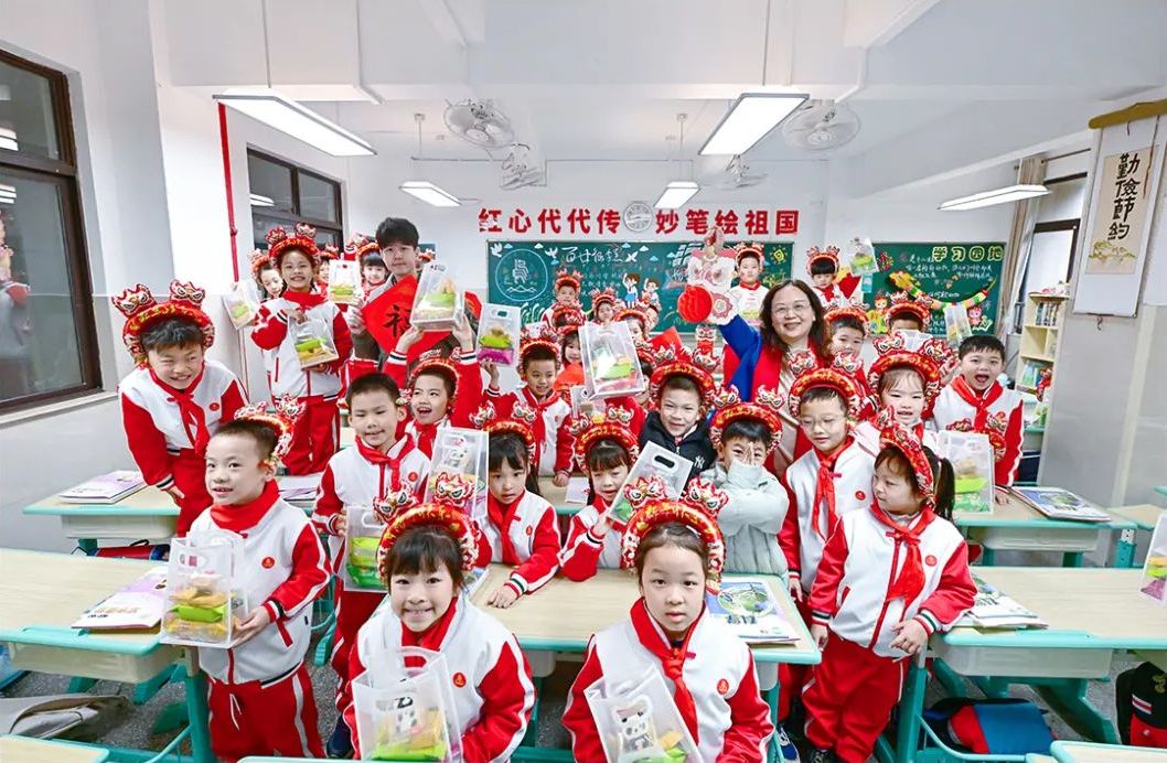 “龙”重登场！福州各校花式迎开学！