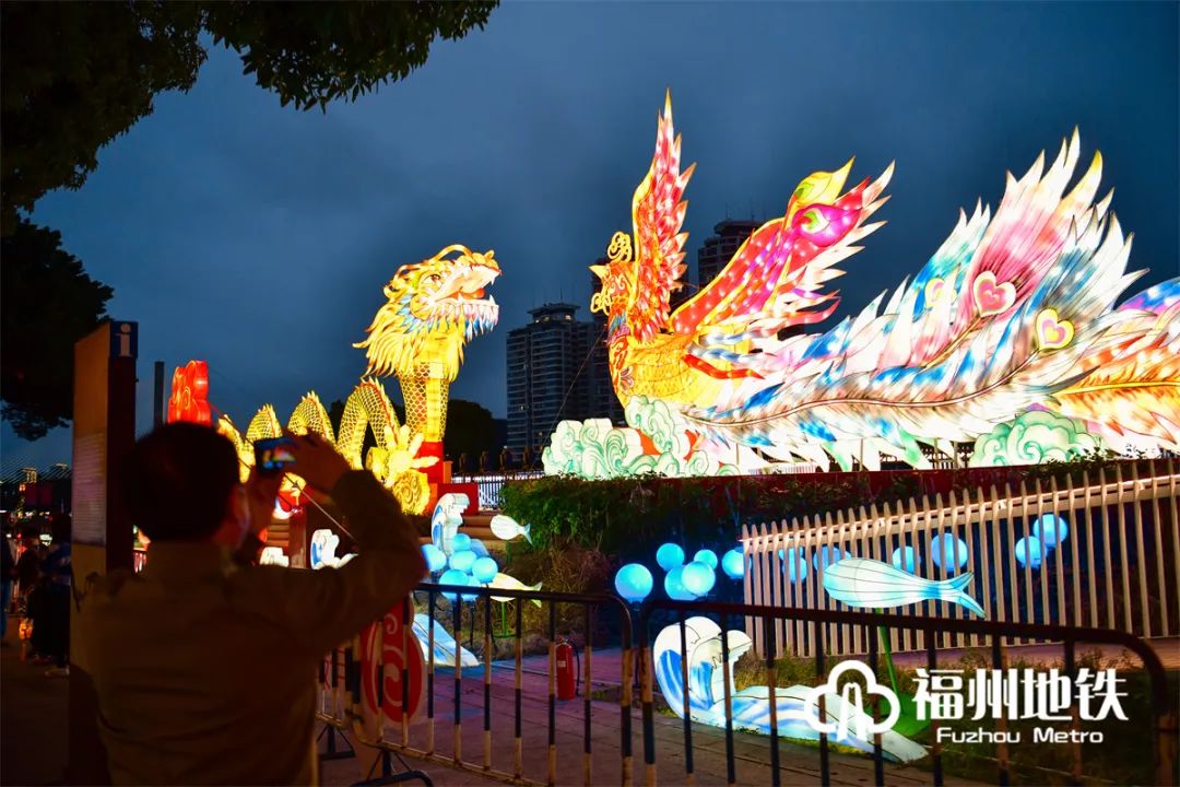 【网络中国节·元宵】猜灯谜、逛花灯、享美食......乘地铁看元宵灯会超全攻略→(图7)