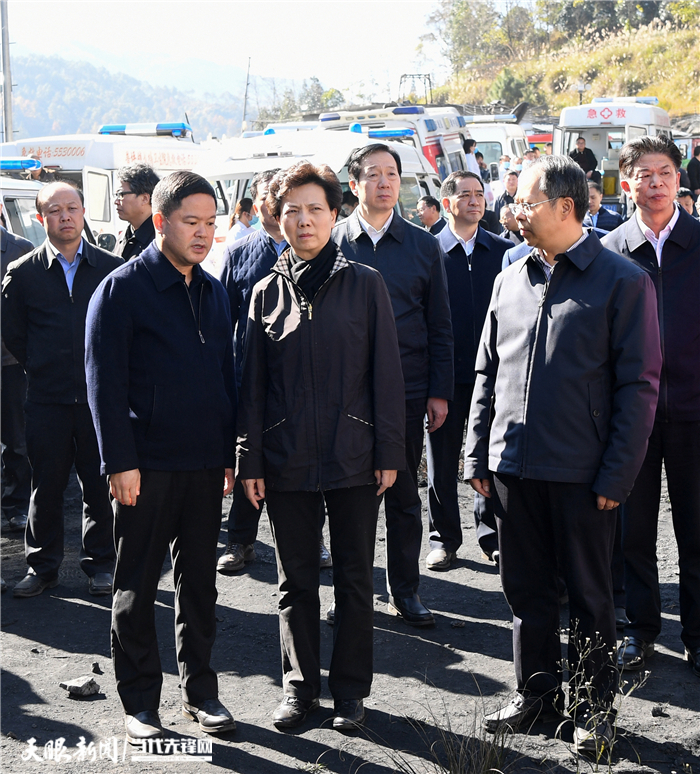 国务委员谌贻琴在湖北江西调研青少年足球工作(图1)